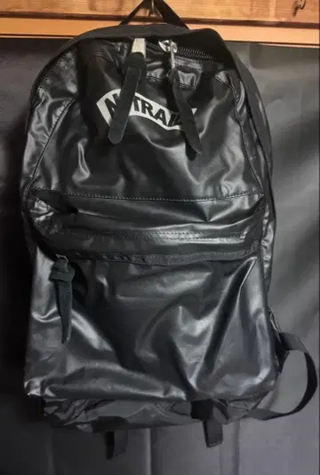 NITRAID 블랙 백팩