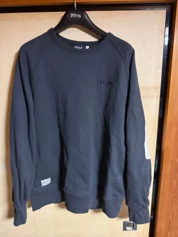 DEUS 맨투맨 M 사이즈 블랙177