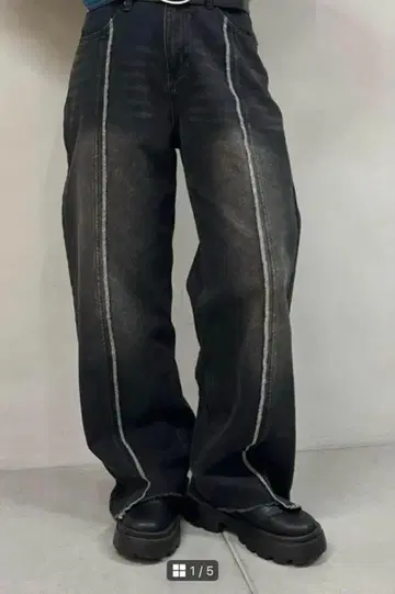 후즈후 월드 갤러리 스티치 와이드 팬츠 블랙 면 100 새상품급