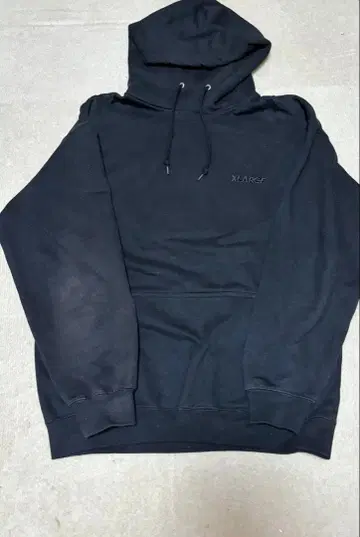 X-large 블랙 후드티 로고 프린트