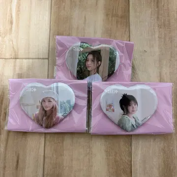 ILLIT 하트형 캔뱃지 유나 이로하 모카