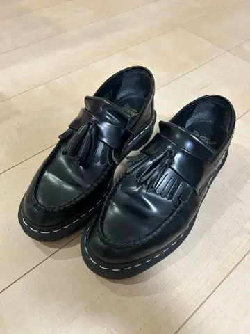 [ 새상품급 ] 닥터마틴 태슬 로퍼 에이드리안 UK6