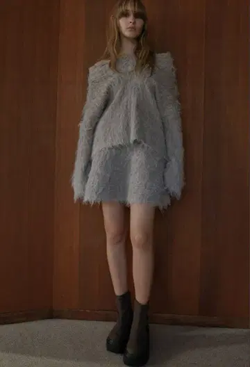 THE TOE 오프숄더 니트 & 스커트