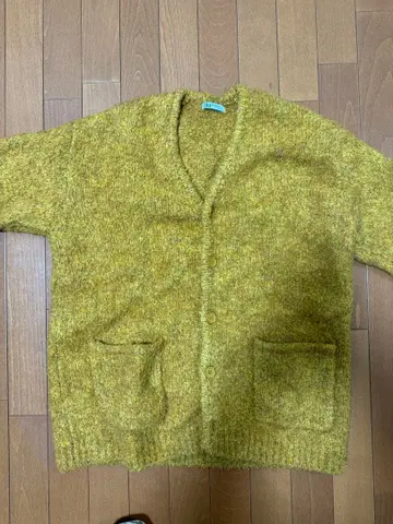 머스타드 V넥 니트 가디건