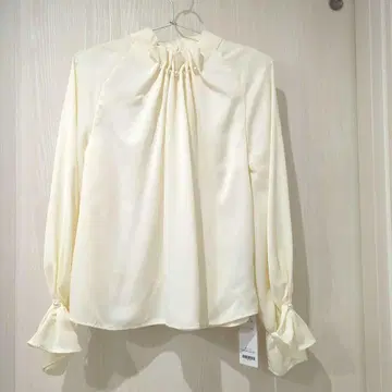 포멀 블라우스 펄 장식 화이트 ZOZO