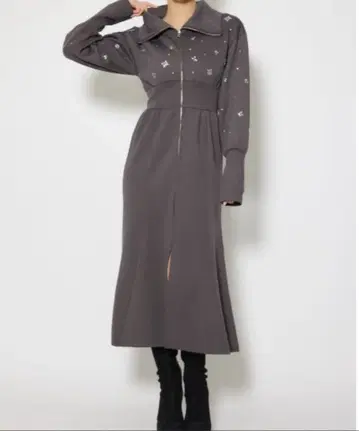 rienda 플라워 모티브 맨투맨 원피스