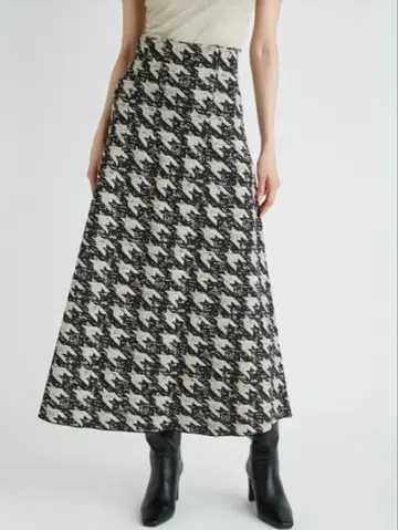 미사용 새상품 Mila Owen 직물 같은 플레어 니트 스커트 SIZE1