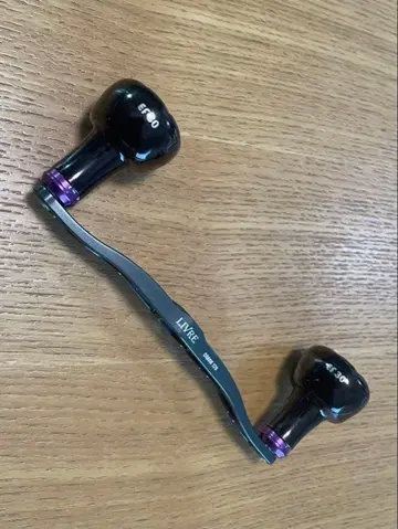 새상품급 LIVRE (리브) CRANK 120 건메탈/브라운 IP 퍼플