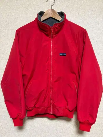 파타고니아 80s 삼각형 택 쉘드 신틸라