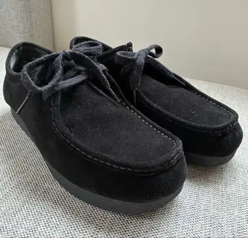 새상품급 GU 왈라비 스웨이드 모카신 26cm 블랙