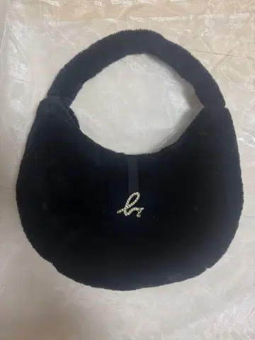 에네스베 보야주 퍼 백 원숄더 에코퍼