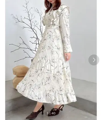 dazzlin (다즈린) 더블 프릴 플라워 플리츠 원피스