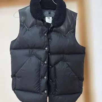 블랙 다운 베스트 38 사이즈