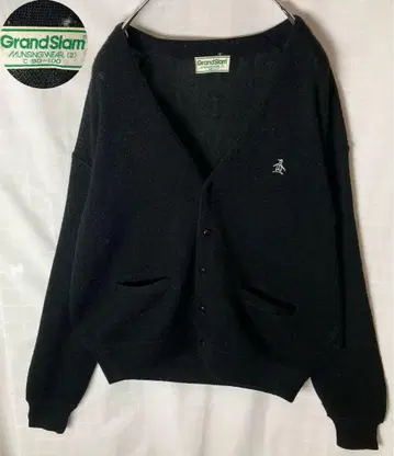 먼싱웨어 심플 블랙 니트 가디건 자수 로고 루즈한 사이즈