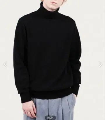 투모로우랜드 슈퍼 파인 램스울 터틀넥 니트 블랙