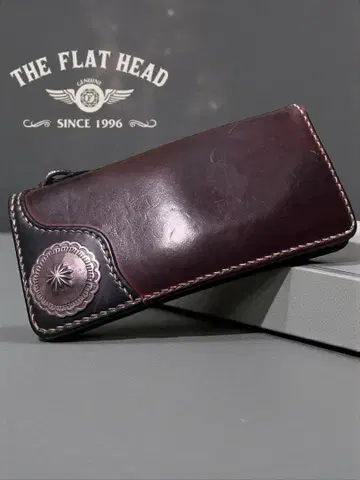 더 플랫 헤드 플랫 헤드 콘초 부착 장지갑