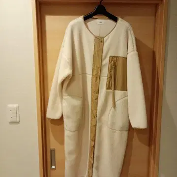 보아 자켓 롱 기장 크림색