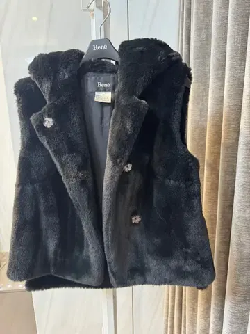 새상품급 Rene 르네 후드 부착 에코 퍼 지레 베스트