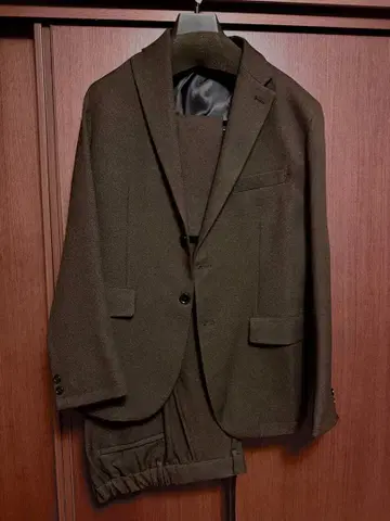 뷰티 앤 유스 셋업/총 안감 자켓 & 이지 팬츠