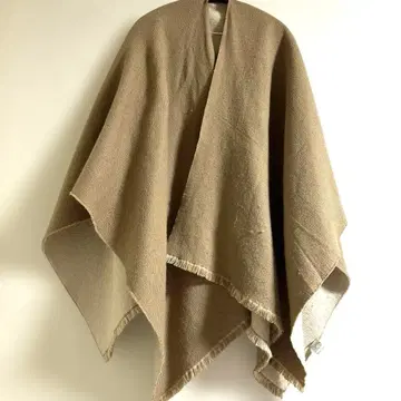 유니클로 베이지 프린지 판초 스타일 스톨 6 양호