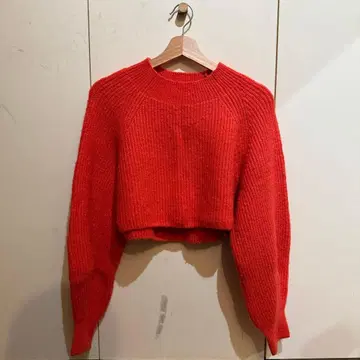 어반 리서치 루즈핏 숏 기장 니트