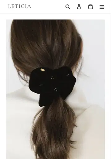 신상 LETICIA 스터드 벨벳 스크런치