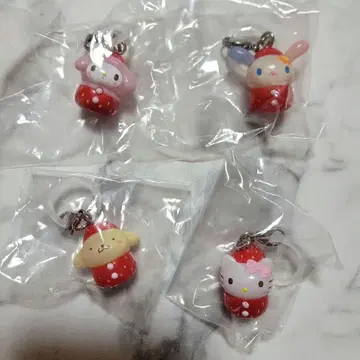 산리오 딸기 메지루시 액세서리 4종 세트