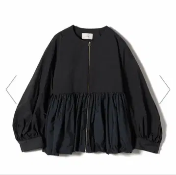 새상품급 ships 프릴 달린 블랙 점퍼 M 사이즈