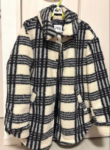 ZARA 체크 무늬 보아 자켓
