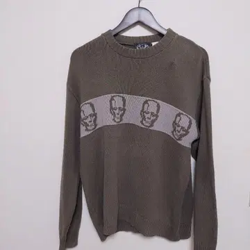 montage 얼굴 디자인 크루넥 니트