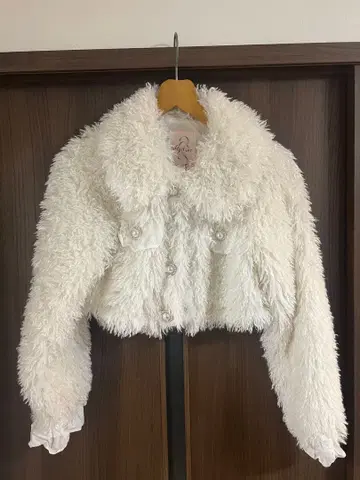 화이트 퍼 크롭 자켓 셋업