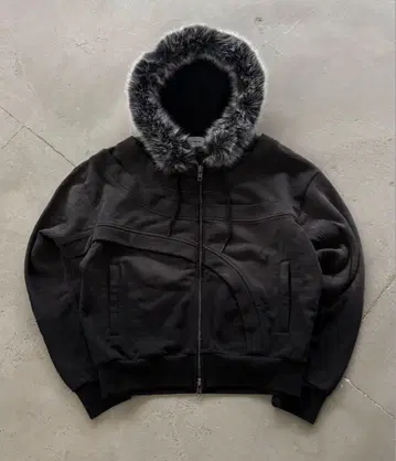 비대칭 스위치 인조 모피 지퍼 후드티