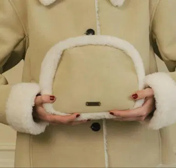 THE TOE 퀘들린부르크 무통 파우치