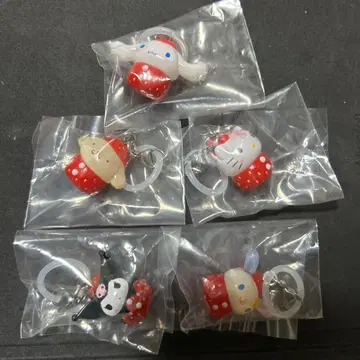 산리오 캐릭터즈 딸기 메지루시 액세서리 세미 컴프