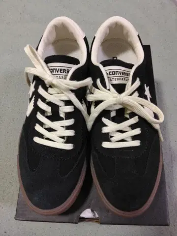 새상품급 CONVERSE ROADCLASSIC SK OX 24cm