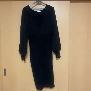 RESEXXY 블랙 롱 니트 원피스