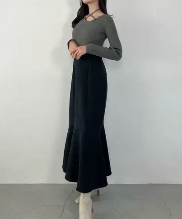 JUNOAH 리브 니트 리본 초커 머메이드 원피스 그레이