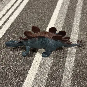 스테고사우루스 모형 그레이와 브라운