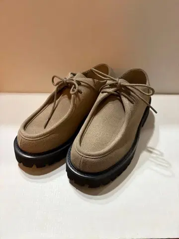 레이지블루 베이지 스웨이드 레이스업 슈즈