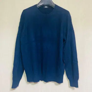 유니클로 캐시미어 100% 스웨터 M 사이즈