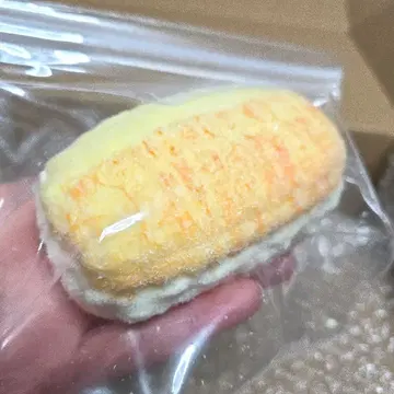 꼬물꼬물 가루 묻은 M 사이즈 폭신폭신 빵 코페빵 타바스코 스퀴즈