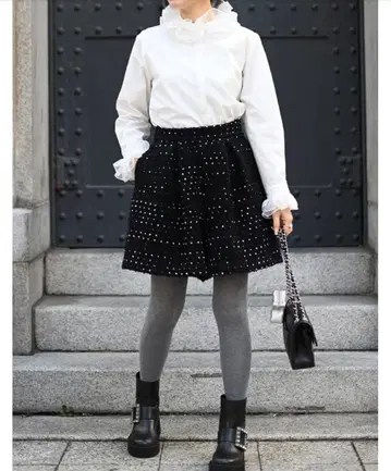 도트 트위드 턱 숏팬츠