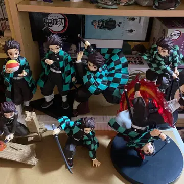 귀멸의 칼날 탄지로 피규어 세트