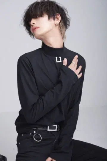 ADRER 완판템 메탈 참 롱 하이넥 탑