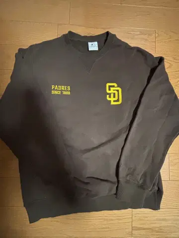 PADRES 브라운 트레이닝복