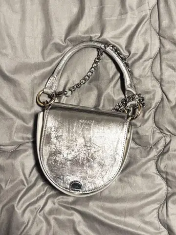 sacai 실버 원형 핸드백
