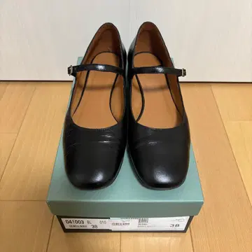 ANGEL ALARCON 멜리제인 스트랩 펌프스