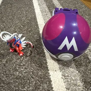 포켓몬 몬스터볼과 피규어 세트