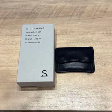 WILD SWANS 탕 코인 케이스