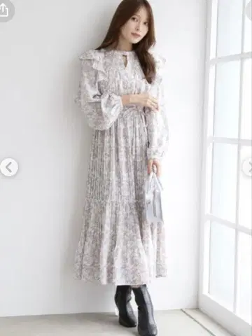 MERCURYDUO 미스티 프린트 플리츠 디자인 원피스